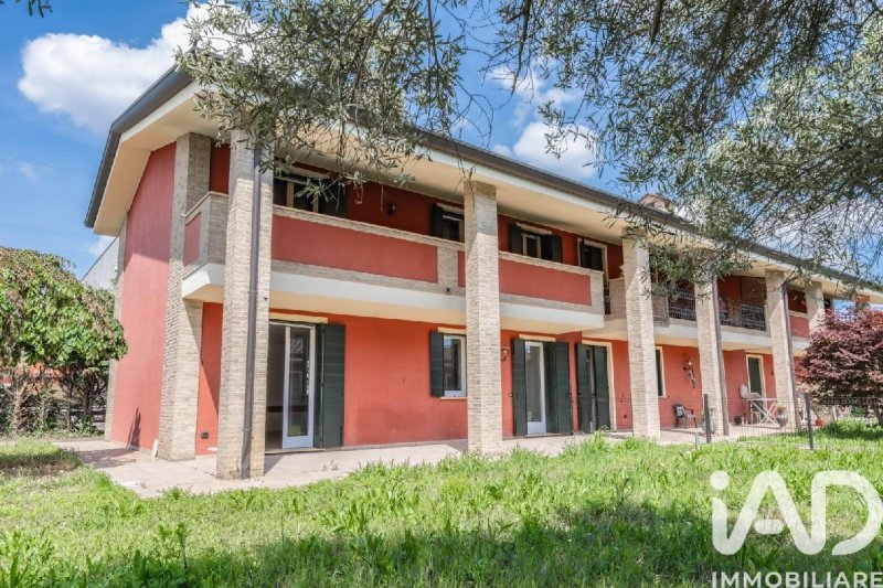 Casa geminada em Albignasego