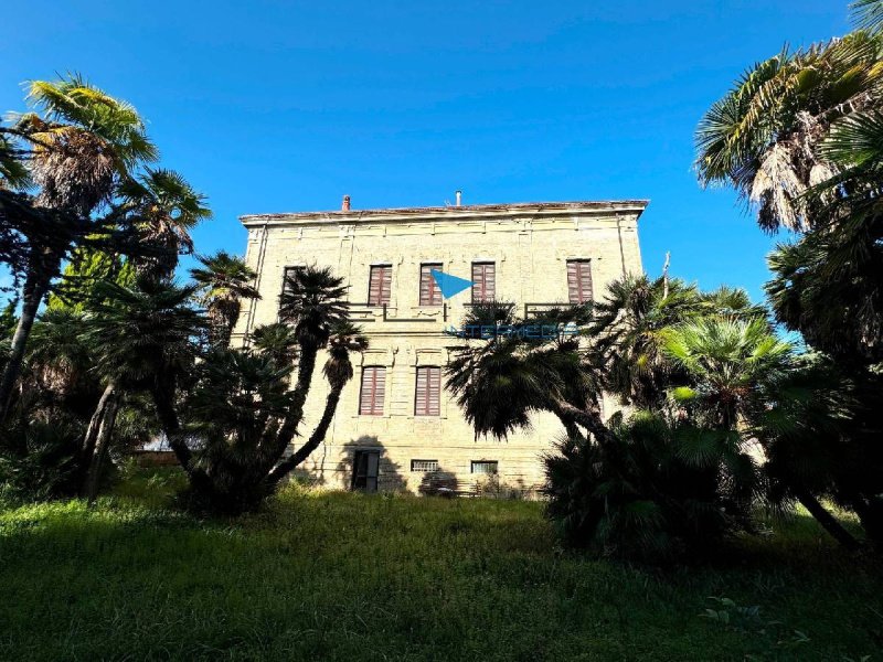 Villa in Roseto degli Abruzzi