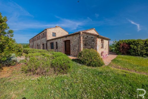 Klein huisje op het platteland in Asciano