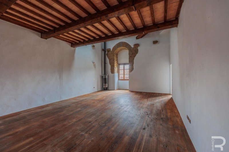 Apartment in Volterra