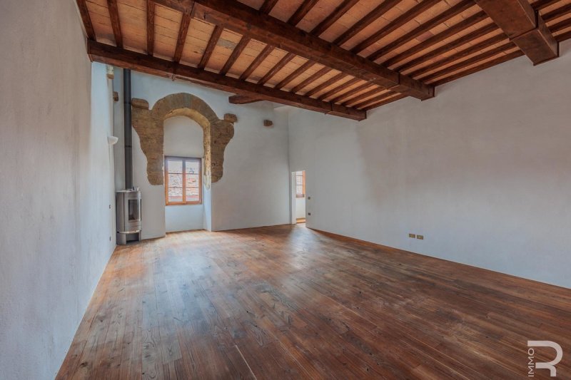 Apartment in Volterra