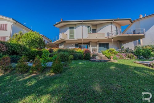 Semi-detached house in Cerreto Guidi