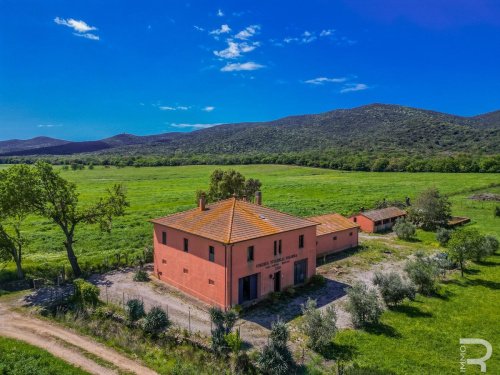 Klein huisje op het platteland in Magliano in Toscana