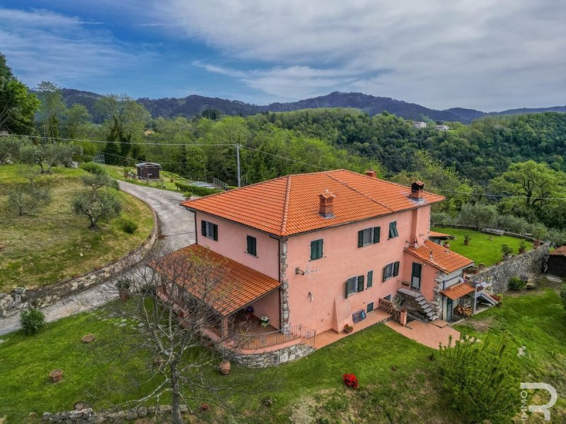 Casa di campagna a Pescaglia