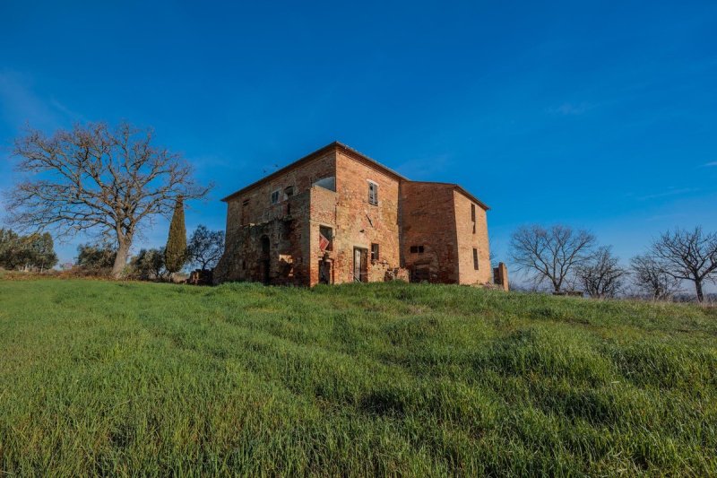 Country house in Torrita di Siena