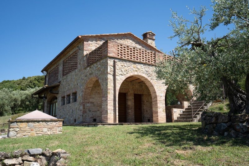 Casa di campagna a Gambassi Terme