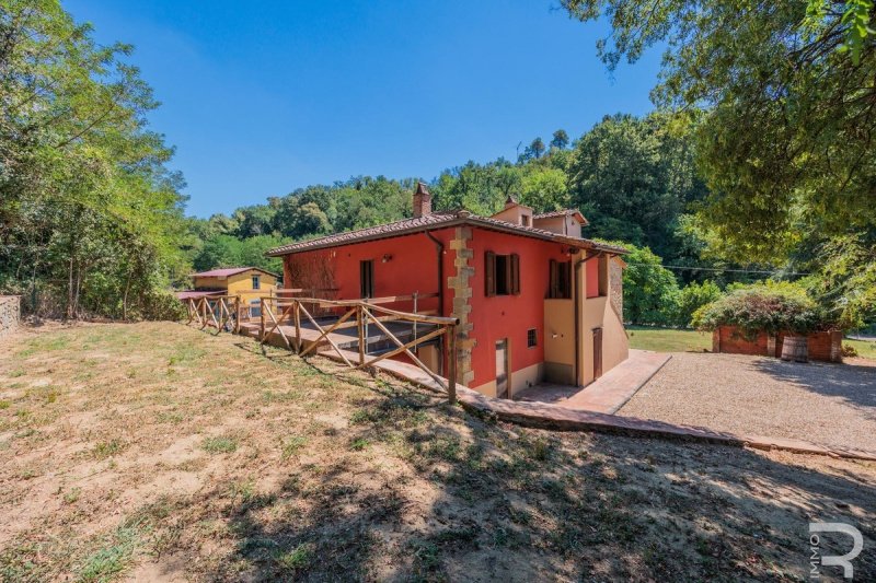 Country house in Terranuova Bracciolini