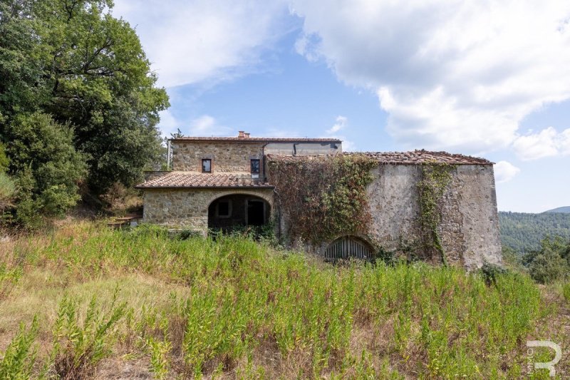 Country house in Montieri