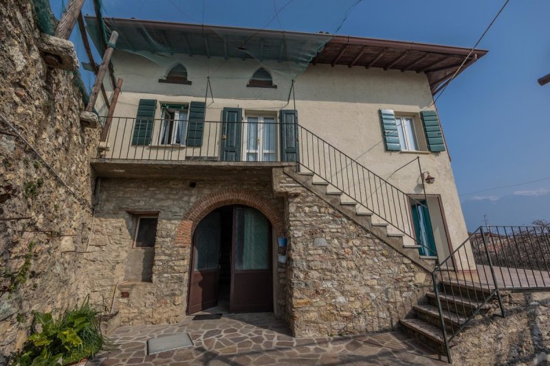 Casa a Gargnano