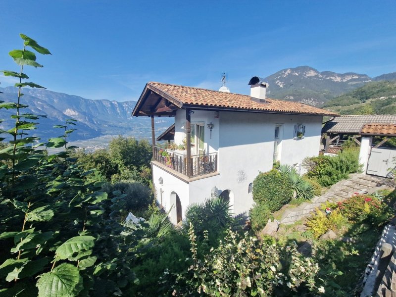 Casa indipendente a Salorno sulla strada del vino