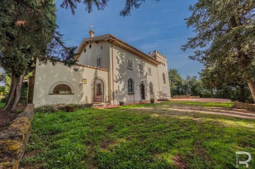 Villa in San Miniato