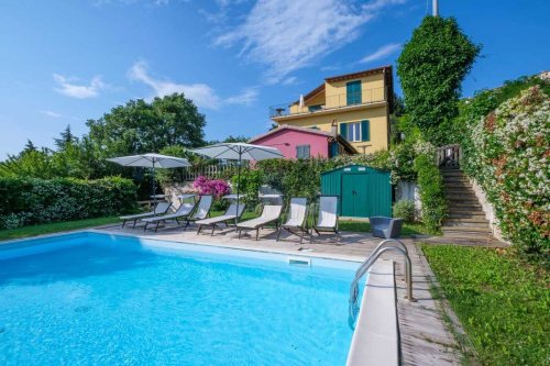 Villa in Castellina Marittima