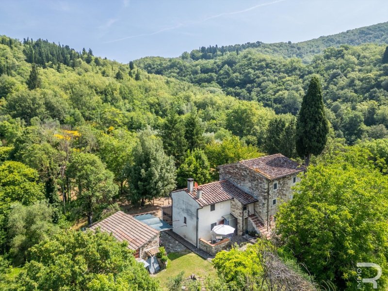 Сельский дом в Понтассьеве