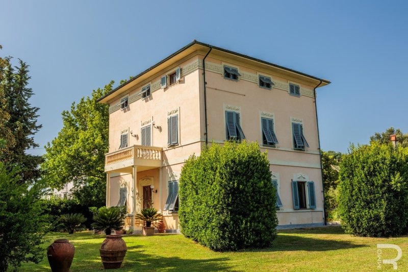 Villa in Porcari