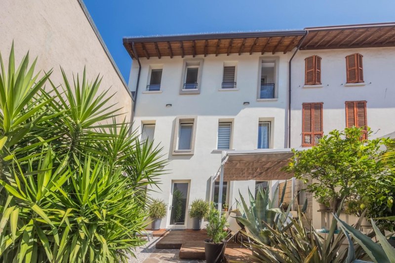 Hus i Lonato del Garda