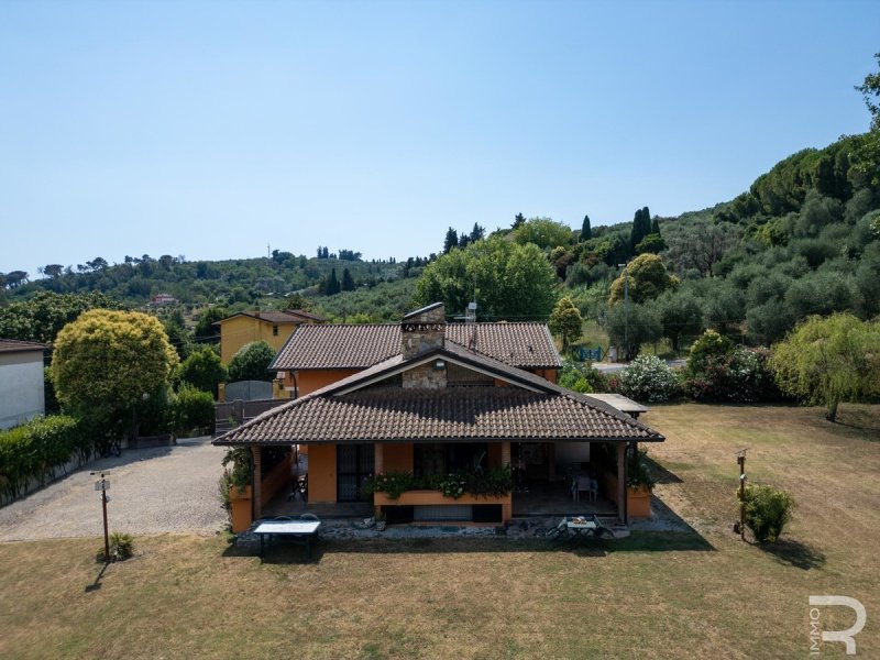 Villa in Massarosa