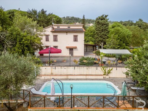 Villa a Rosignano Marittimo