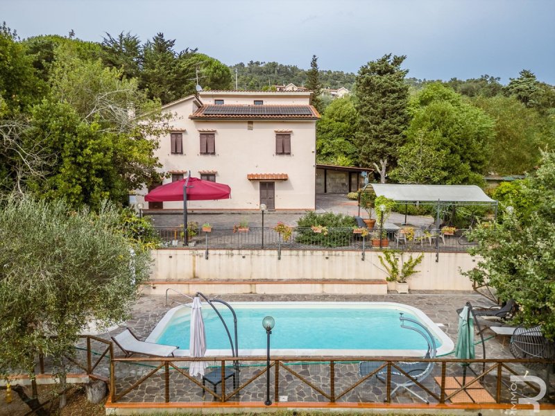 Villa a Rosignano Marittimo