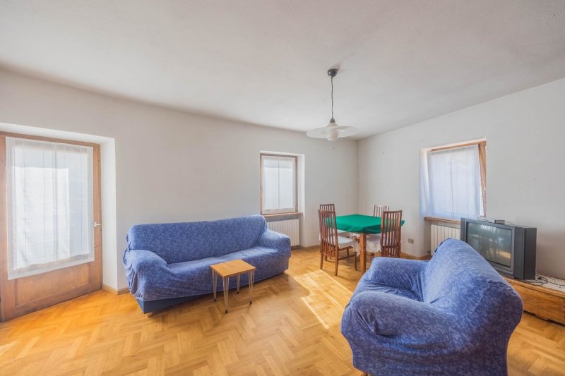 Apartamento em Sfruz