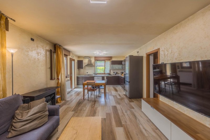 Квартира в Каваллино-Трепорти