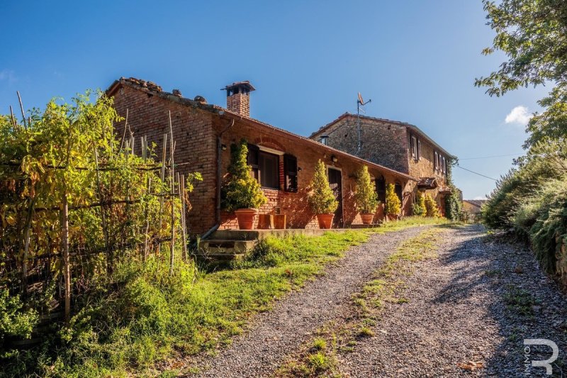 Country house in San Gimignano