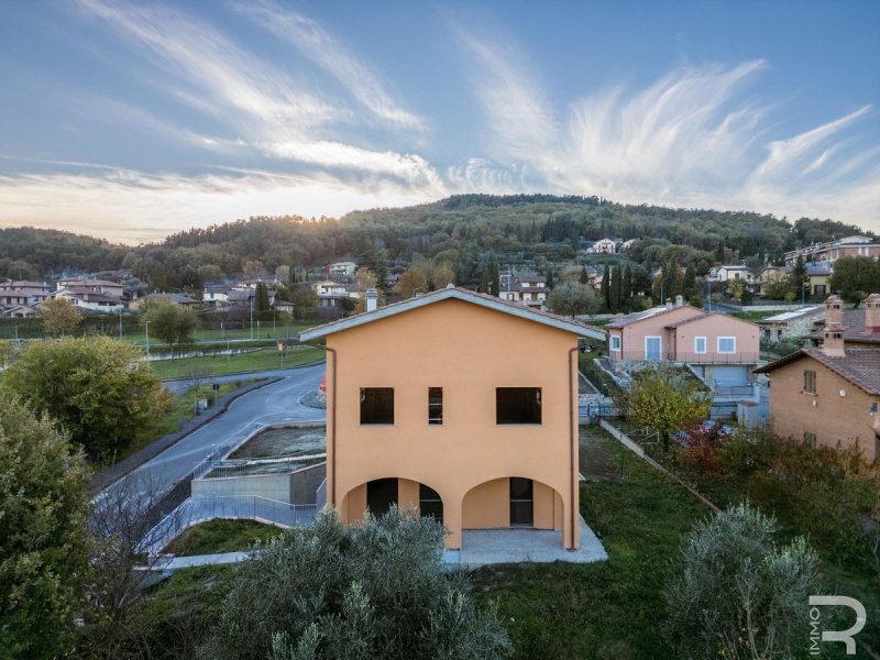 Особняк из двух квартир в Сартеано