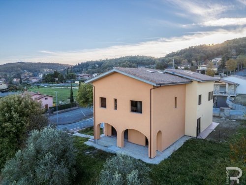 Особняк из двух квартир в Сартеано