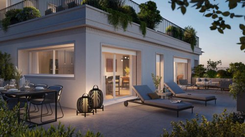 加尔达湖群滨代森扎诺公寓