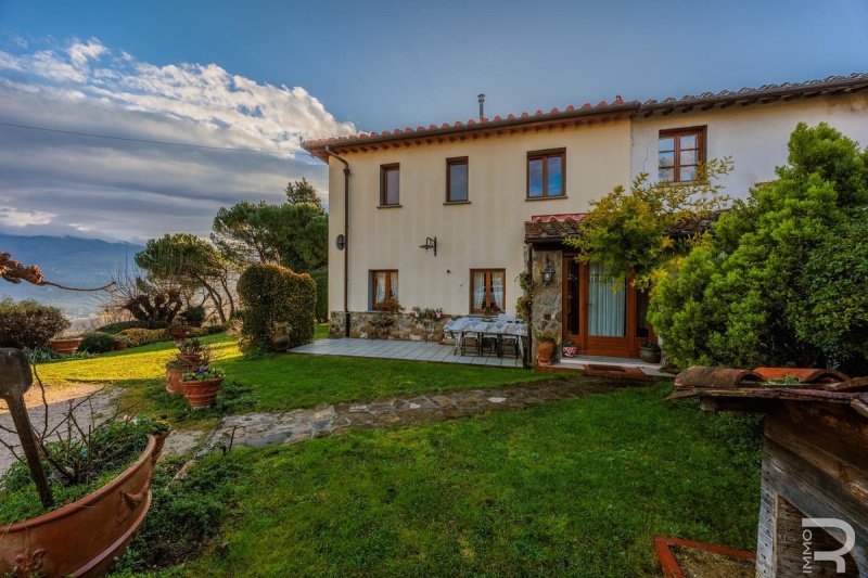 Дом в Риньяно-суль-Арно