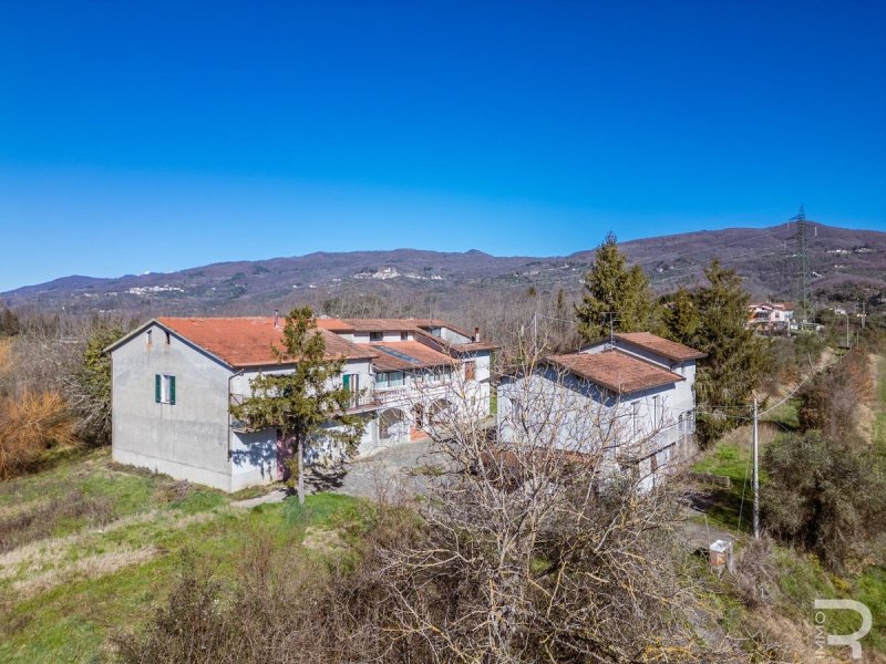 Country house in Fivizzano