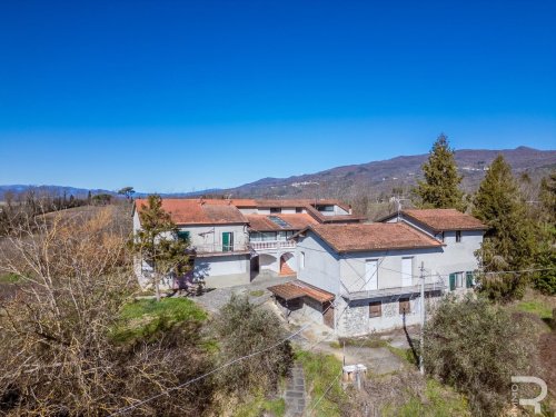 Country house in Fivizzano