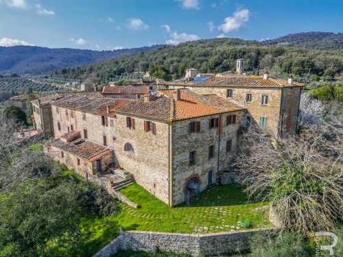 Casa en Bucine