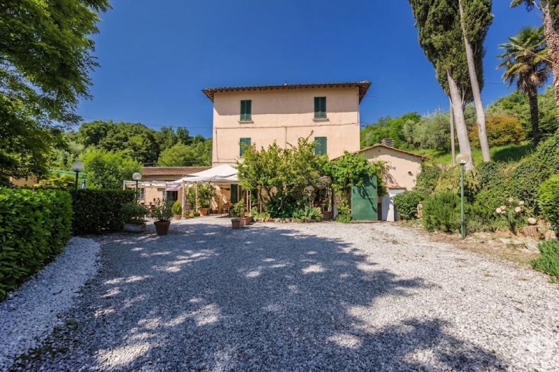 Moradia em Volterra
