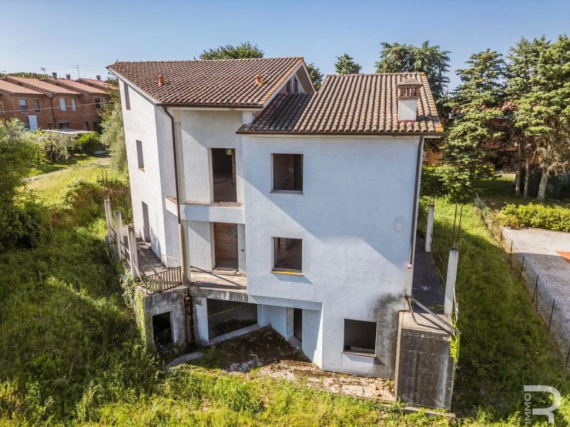 Villa in Casciana Terme Lari