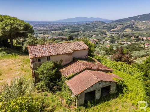 Maison de campagne à Massa e Cozzile
