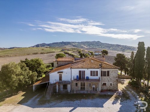 Casa di campagna a Volterra