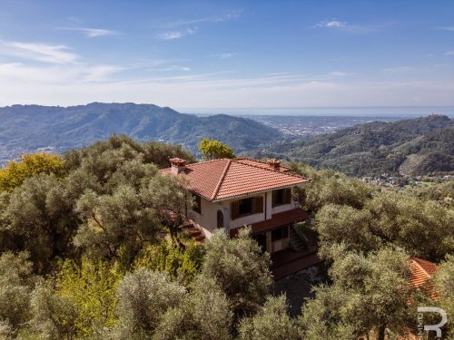 Villa à Camaiore