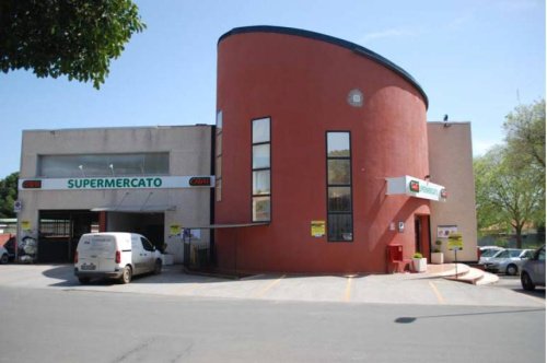 Kommersiell byggnad i Iglesias