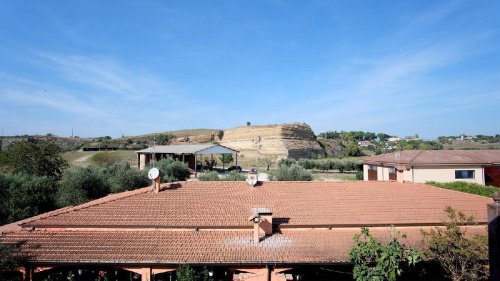 Moradia com terraço em Castelnuovo di Porto