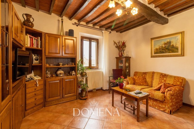 Historisch appartement in Monteriggioni