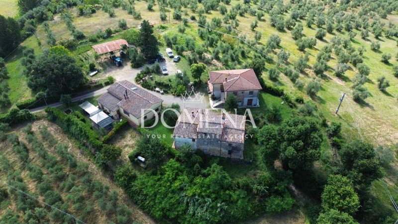 Klein huisje op het platteland in Siena
