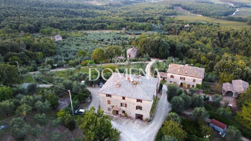 Klein huisje op het platteland in Monteriggioni