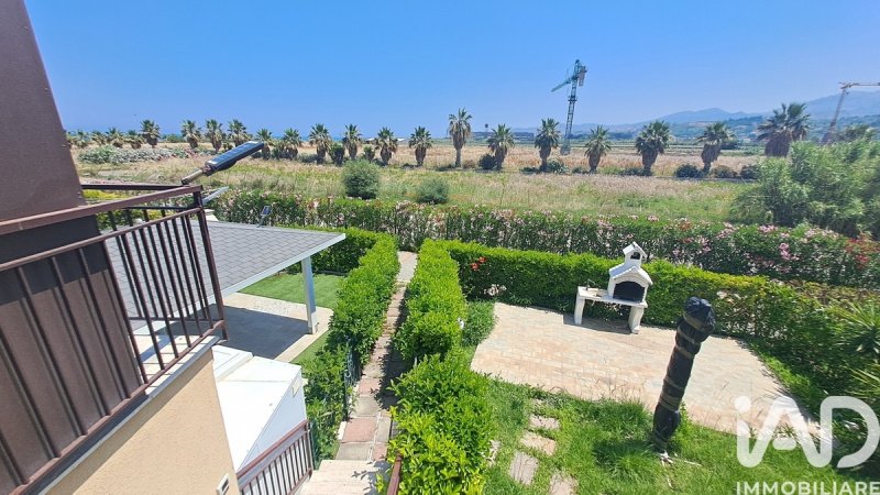 Apartamento em Campofelice di Roccella