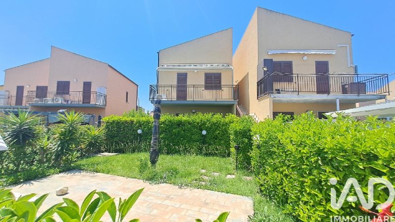 Apartamento em Campofelice di Roccella