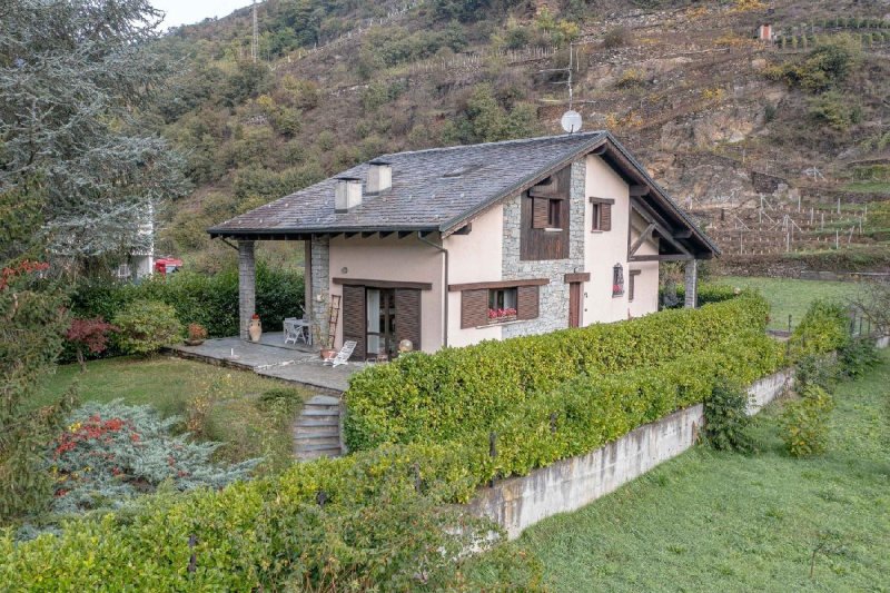 Villa in Teglio
