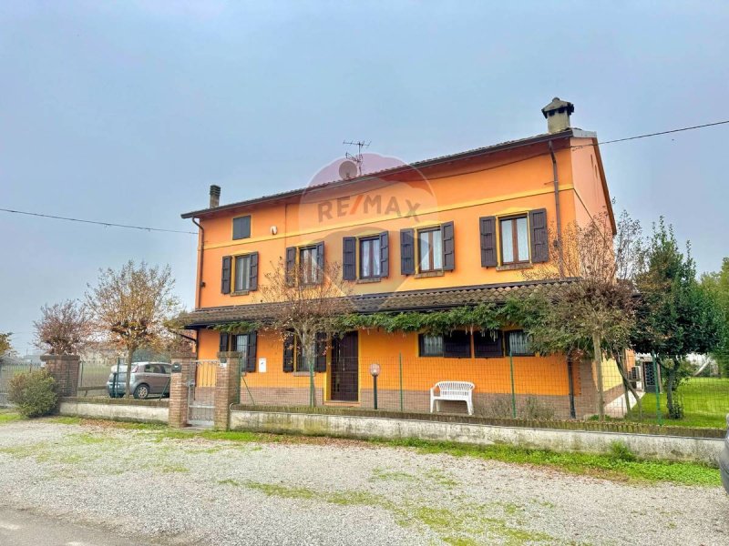 Villa in Poviglio