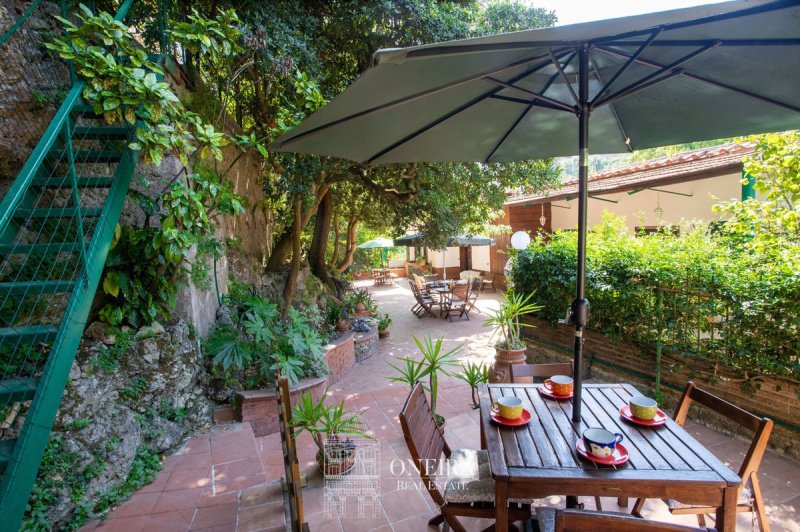 Вилла в Виетри-суль-Маре