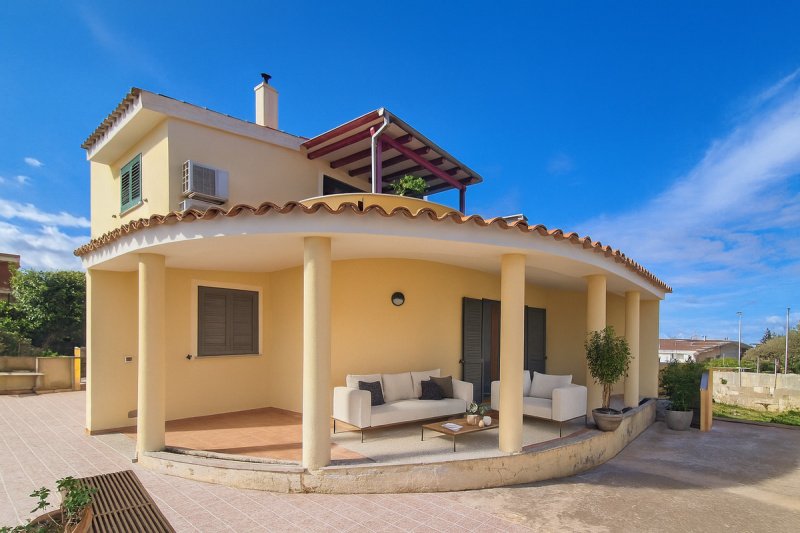 卡斯特尔萨多公寓