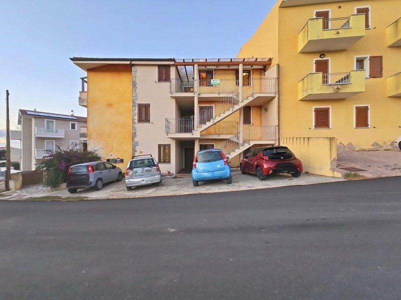 瓦莱多里亚公寓