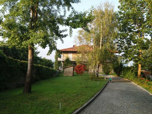 Villa in Dogliani